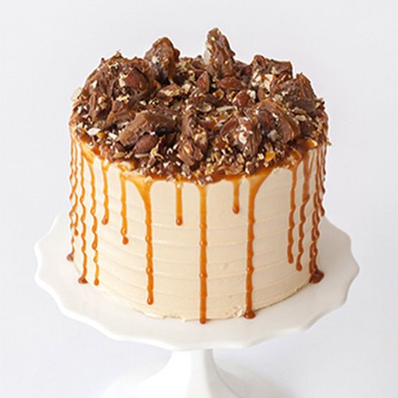 Classic Vanilla Caramel Cake