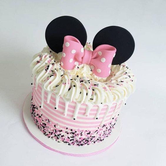 Swirly Minnie Mouse Cake