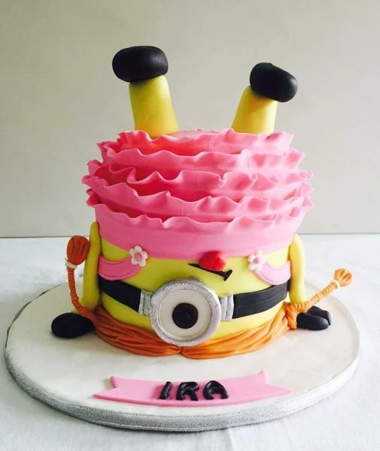 Naughty Minion Fondant Cake