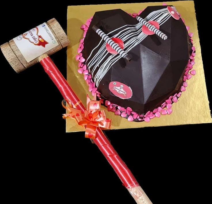 Chocolate Vanilla Heart Shape Pinata Cake