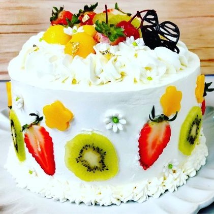 Fruits Vanilla Cake