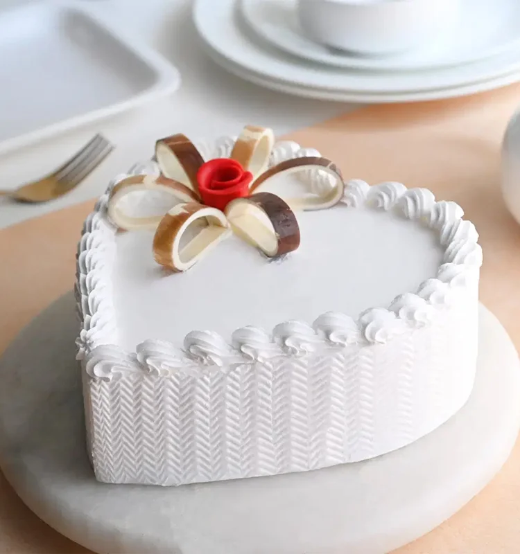 Heart Vanilla Cream Cake