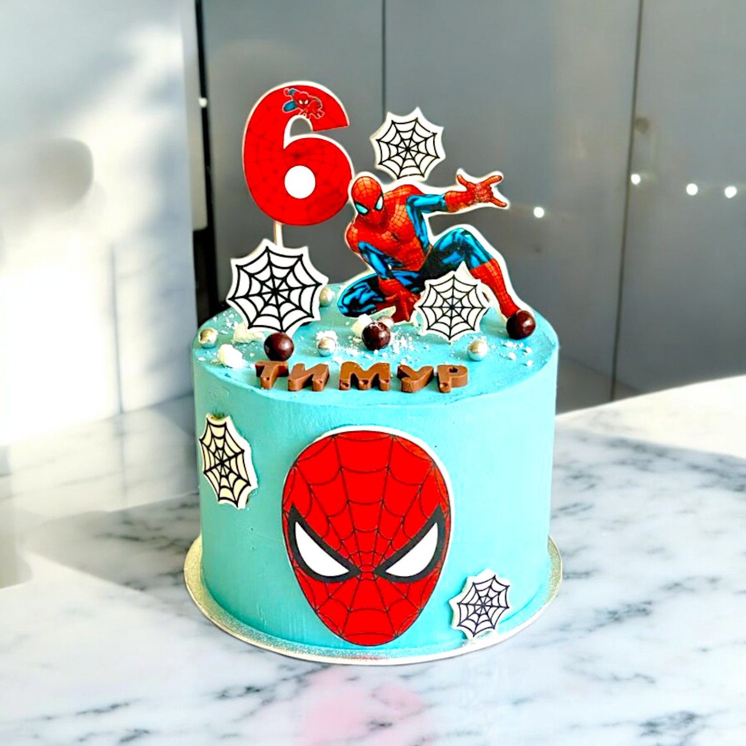 Spidey Sweet Spiderman Cake