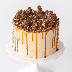 Classic Vanilla Caramel Cake