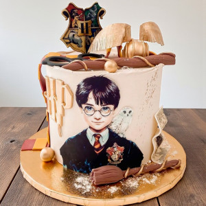 Harry Potter Whomping Cake
