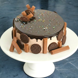 Kitkat Celebration Cake