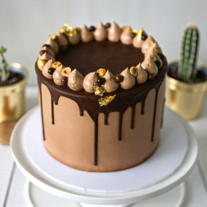 Hazelnut Majesty Crown Cake